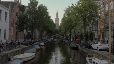 Amsterdam-city-view-with-canal-and-Zuiderkerk