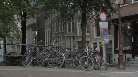 Bicicletas-En-La-Ciudad-Ciclista-De-Ámsterdam.