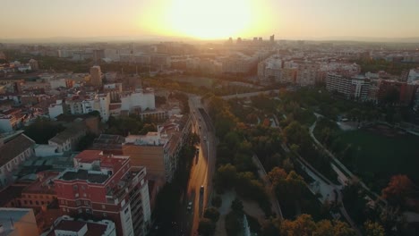 Valencia-Bei-Sonnenuntergang,-Luftaufnahme