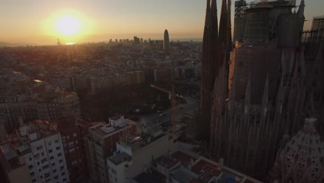 Aerial-view-of-Barcelona-with-Sagrada-Familia-at-sunset