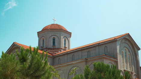 Große-Christliche-Kirche-In-Peraia,-Griechenland