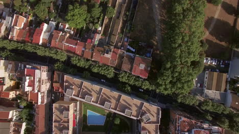 Luftaufnahme-Der-Dächer-Von-Gebäuden-In-Barcelona,-Spanien