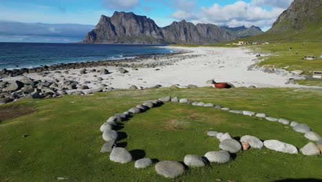 Uttakleiv-Beach-and-Stone-Heart-at-Lofoten-Islands-in-Norway,-Scandinavia