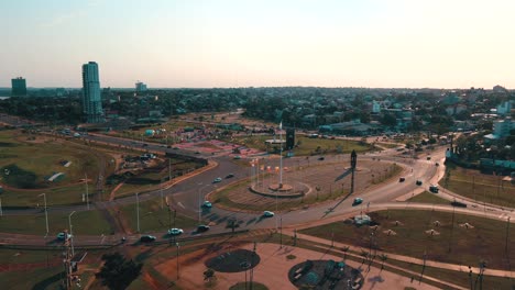 Bustling-city-intersection-in-Posadas,-Misiones,-Argentina