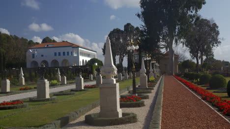 Jardín-Bahai-Con-La-Mansión-De-Bahji-Acre-Israel