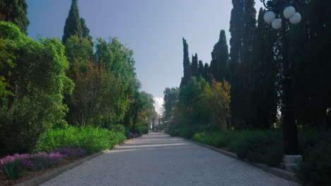Avenida-En-El-Jardín-Bahai-Acre-Israel