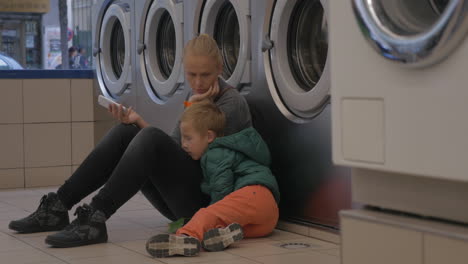 Mother-and-child-in-the-laundry