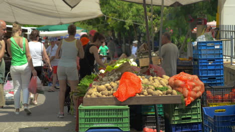 Street-Greengrocery-Market