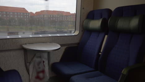 Empty-seats-in-moving-train