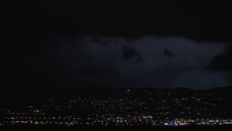 Night-storm-over-the-city