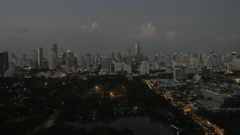 Bangkok-cityscape-in-late-evening-Thailand