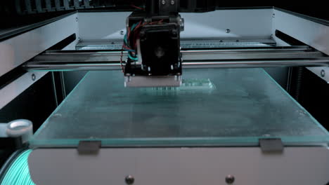 Timelapse-of-equipment-printing-3D-text