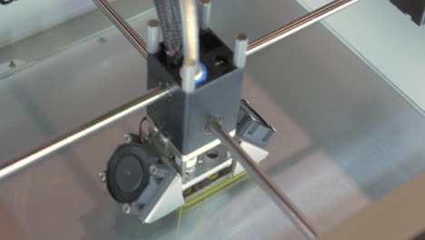 Zeitraffer-Des-Funktionierenden-3D-Druckers