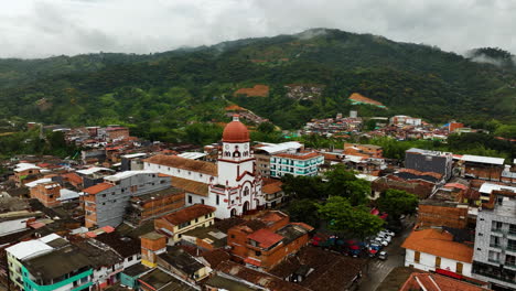 Aerial-View-Orbiting-The-Iglesia-De-San-Rafael-Arcángel-In-San-Rafael,-Colombia