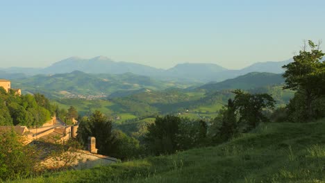 Central-Italy-Landscape---Panorama-Of-Lush-Green-Mountain-Range-In-Summer