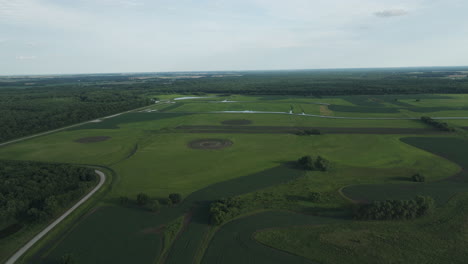 Feuchtgebiete-Und-Grundwaldumgebung-Im-Four-Rivers-Conservation-Area-In-Missouri,-USA