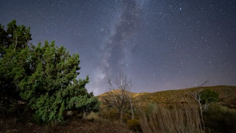 Southwest-Utah-desert-Milky-Way-time-lapse-in-autumn