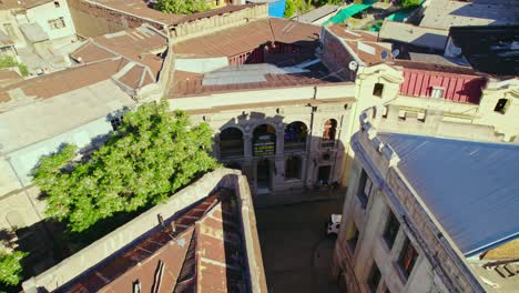 Luftaufnahme-Der-Riesigen-Häuser-Im-Eklektischen-Stil-Des-Barrio-Concha-Y-Toro,-Historisches-Viertel-Von-Santiago,-Chile