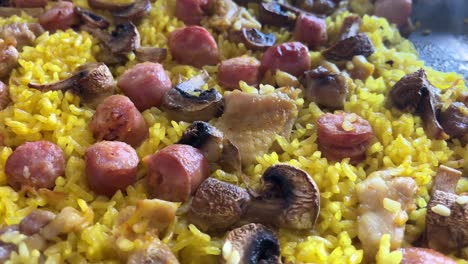 baked-rice-with-meat-and-chickpeas