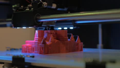 3D-printer-making-model-of-St-Basil-Cathedral