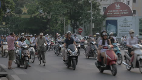Die-Stadt-Der-Motorräder-Hanoi-Vietnam