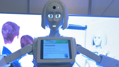 Ansicht-Der-Demonstration-Eines-Humanoiden-Roboters