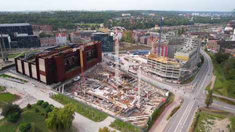 Elevated-view-of-a-large-construction-site-near-a-historical-museum-in-Gdańsk