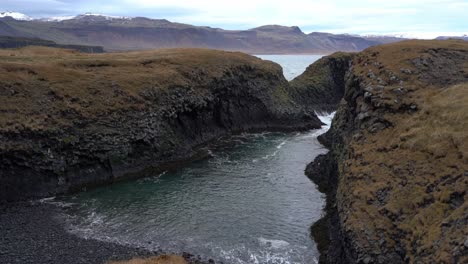 Basalt-cliffs-at-Arnarstapi-on-the-Snaefellsnes-peninsula