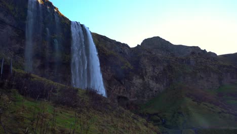 Big-waterfall-in-Iceland