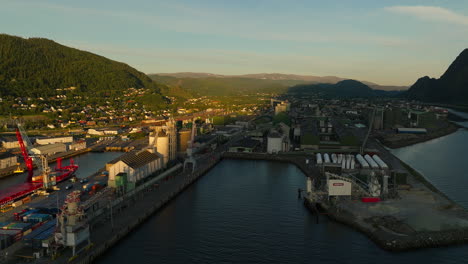 Mosjøen-aluminum-plant-and-port-owned-by-Alcoa,-Vefsn,-Norway