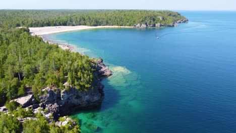 Panoramic-image-of-the-magnificent-coastline-in-Georgian-Bay,-Ontario,-Canada
