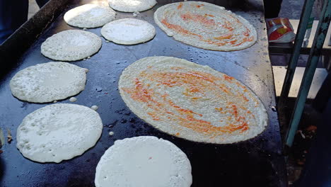 Masala-Dosa-and-Set-Dosa-making-in-the-street-fast-food-outlet