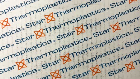 Stern-Firmenlogo-Aus-Thermoplastischem-Elastomer-Auf-Der-Verpackung