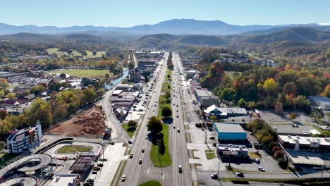 Aerial-Descent-into-Pigeon-Forge-Tennessee-Traffic