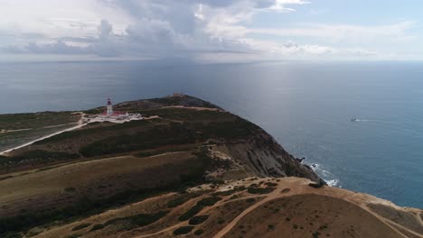 Atemberaubende-Meereslandschaft-Aus-Der-Portugiesischen-Luftaufnahme