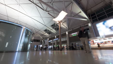 Timelapse-of-people-in-airport-terminal