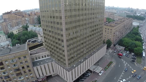 Luftaufnahme-Eines-Hotelhochhauses-In-Moskau