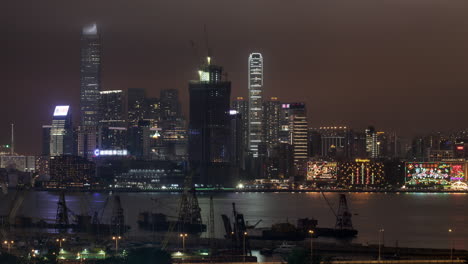 Zeitraffer-Von-Hongkong-Und-Dem-Wassertransportverkehr-Im-Hafen