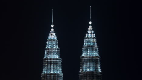 Timelapse-De-Las-Torres-Gemelas-Petronas-Iluminación-Nocturna-Kuala-Lumpur