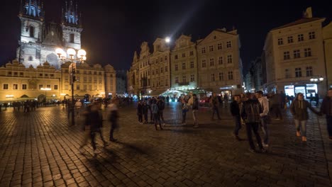 Timelapse-of-people-at-Old-Town-Square-in-night-Prague