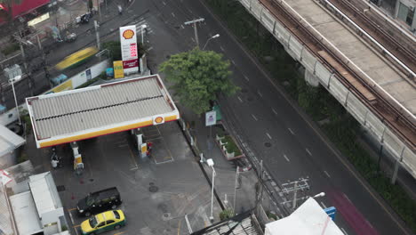 Timelapse-of-cars-fueling-at-Shell-station-in-Bangkok