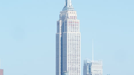 Empire-State-Building-Y-El-Horizonte-De-Manhattan-Desde-Williamsburg