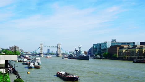 LONDON---MAY,-2017:-Boats-on-the-River-Thames-and-Tower-Bridge,-City-of-London,-London