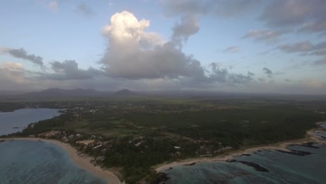 Luftaufnahme-Von-Mauritius-Mit-Seiner-Küstenlinie