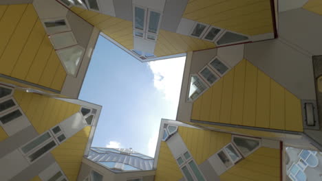 Cube-Houses-in-Rotterdam-view-from-beneath