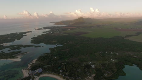 Grüne-Luftaufnahmen-Und-Blaue-Lagunen-Der-Insel-Mauritius