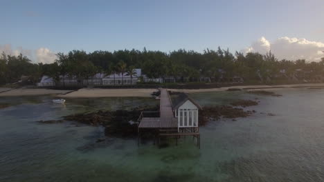 Luftaufnahme-Des-Tropischen-Resorts-Und-Inselpanoramas-Mauritius