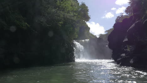 Waterfall-and-black-volcanic-rocks-in-Mauritius