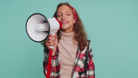 Child-scream-shout-in-megaphone-loudspeaker-announces-discounts-sale,-announcing-advertisement