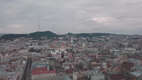 Ciudad-Aérea-Lviv,-Ucrania.-Ciudad-Europea.-Zonas-Populares-De-La-Ciudad
